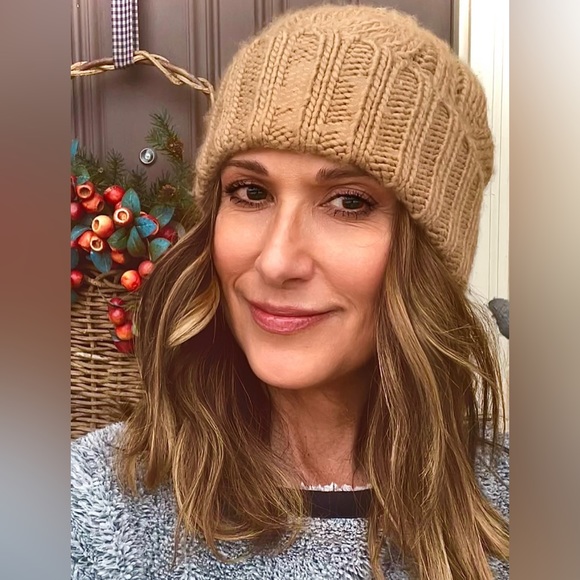 Meet your Posher, Elle - Picture 6 of 8